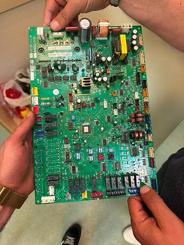 komputer dest: Elektronika plataları – sənaye avadanlığı üçün idarəetmə və güc — 2