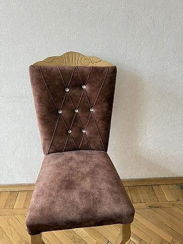 Qəhvəyi rəngdə yumşaq oturacaqlı stul - Material: parça üzlüklü