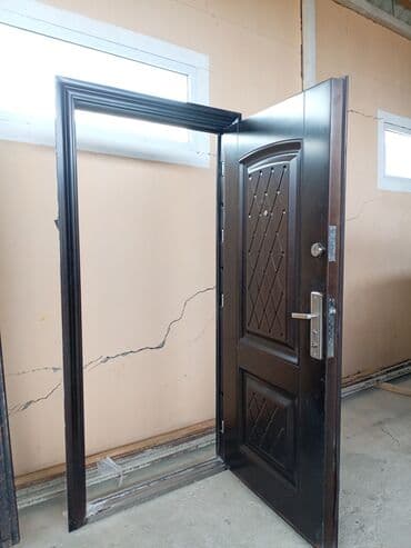 Giriş qapıları: Ölçüsü (96:205) 5ədəd açar Dəmir giriş qapısı – tünd qəhvəyi rəng — 2