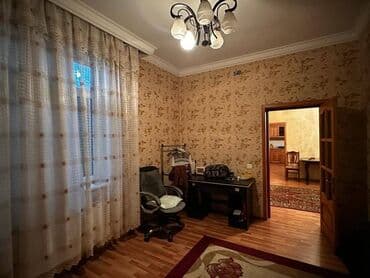 8 mikrorayon: 8 otaq, 358 kv. m, Orta təmir — 14