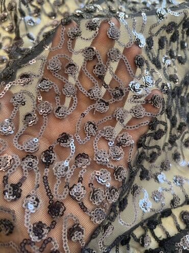 толстовочный флис это: Məhsul: Payetli tül parça - Material: incə, şəffaf tül əsasında sıx — 2