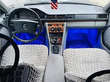 Mercedes-Benz E-Class: 2.6 л | 1990 г. Седан — 4