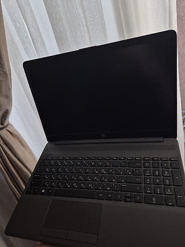 HP noutbuk Xüsusiyyətlər və dizayn - Korpus: mat qara, teksturalı