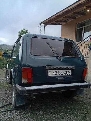 lada salon: Lada Niva 4x4 – off-road üçün klassik universal SUV. Xüsusiyyətlər: - — 3