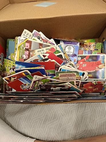 ronaldo forması orjinal: Futbol kolleksiya kartlarının böyük qarışıq dəsti - Qutu daxilində — 1