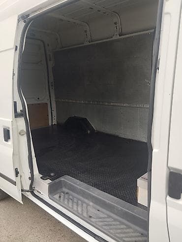 Ford Transit yük furgonu - Uzun və yüksək kuzov: böyük həcmli yük