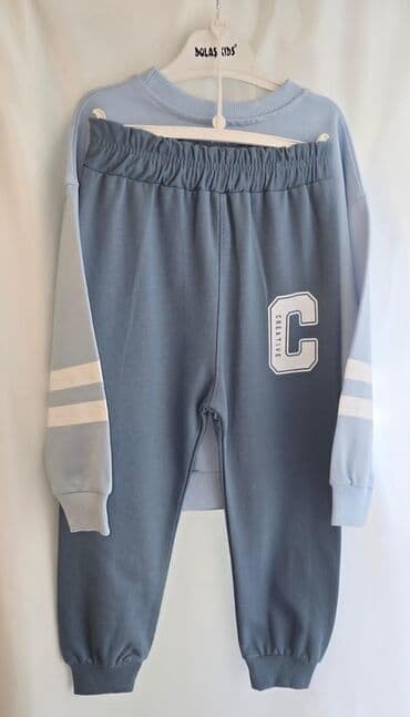 футболки спортивные детские: Uşaq üçün idman dəsti – 2 parçalı - Rənglər: açıq mavi svitşot, tünd — 2