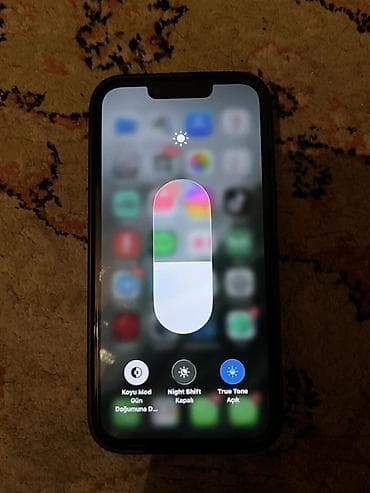 iphone se 2: IPhone 13, 128 GB, Qara, Face ID — 1