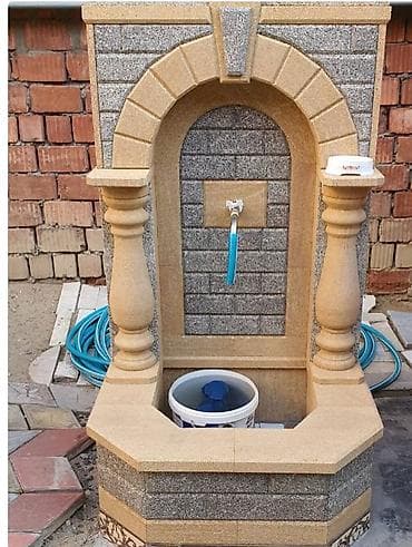 Fəvvarələr: Dekorativ həyət-çeşməsi - Material: təbii daş və beton qarışığı — 1