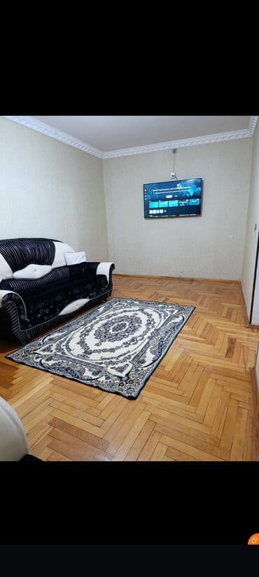 1 комнатная квартира студия: 5/5 mərtəbəli binada 5 otaqlı mənzil satılır.Super Təmirlidir. Real — 6