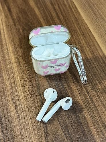 iphone ipad: Apple AirPods (1-ci/2-ci nəsil form-faktorunda) simsiz qulaqlıqlar və — 2