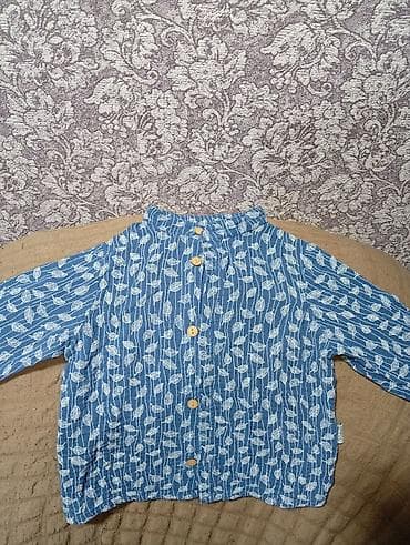 forma ucuz: Uşaq geyim dəsti - Köynək: Mavi rəng, ağ yarpaq naxışlı. Düz qatlana — 2