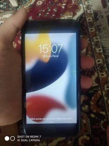 appl: IPhone 7 Plus, Qara, Barmaq izi — 2