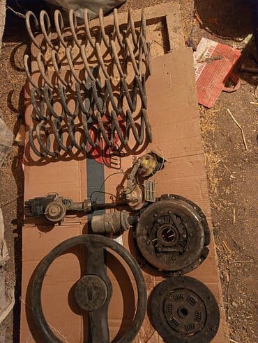 Avtomobil hissələri dəsti Təsvir: - Sükan çarxı (klassik tip, mərkəz lalafo.az -da Avtomobil hissələri dəsti Təsvir: - Sükan çarxı (klassik tip, mərkəz