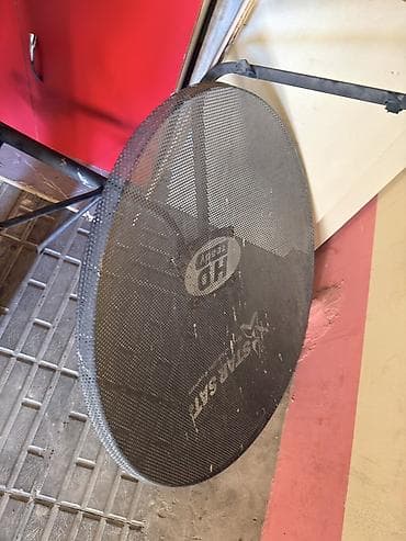 ps5 qolu: Peyk antenası satılır. Şəkildə iri ölçülü, metal torlu konstruksiyaya — 1