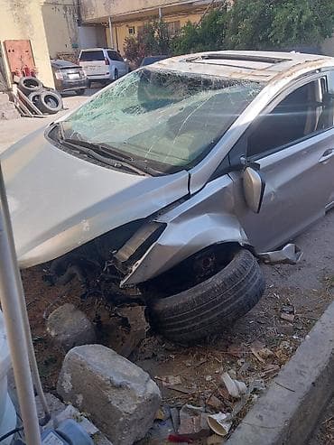 Hyundai Elantra 2011 Qezali satlir YPX Aryisi var — 8