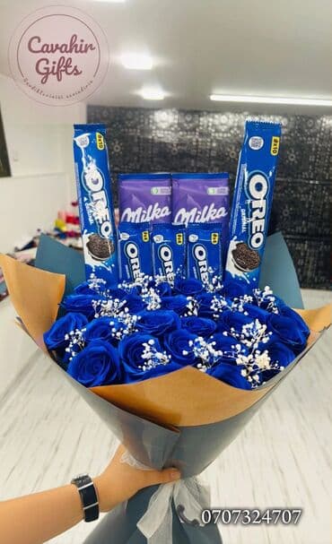 шоколад: İstəyə özəl oreolu buketimiz 💙 S/M/L ölçüləri mövcuddur ✨ _ 📍 Ünvan — 1