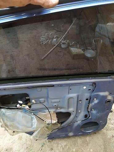 mersedes e klass: Sağ arxa, Toyota PRİUS, 2008 il — 2