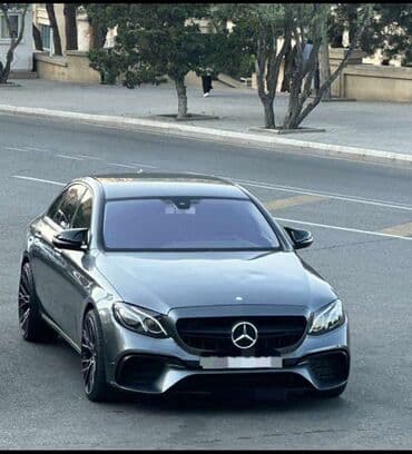 bmw 3 серия 320i efficientdynamics: BMW 5 Series Sedan – M Paket görünüşlü, qara rəngli, zərif və dinamik — 2