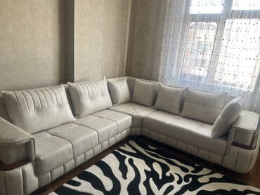 Lexus: Künc divan, Parça — 1