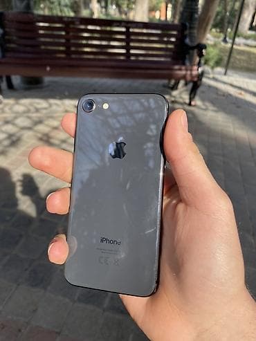 google pixel 6: IPhone 8, Qara, Barmaq izi — 1