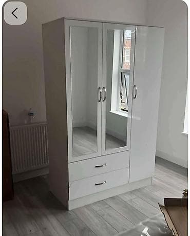 Yeni, 3 qapılı, Güzgülü, Ağ, Açılan, Düz dolab