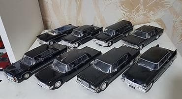 Kolleksiya üçün miqyası eyni olan (təxminən 1:43) retro limuzin və