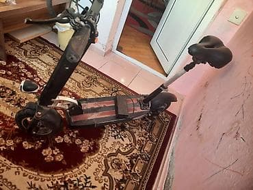 Электросамокаты: Elektrik skuter – oturacaqlı, yığcam şassi Xüsusiyyətlər: - Oturacaq — 2