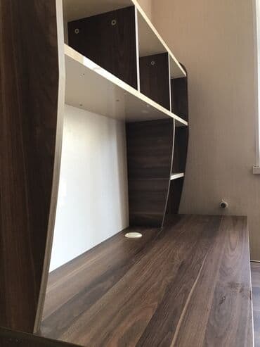 künc masa: Kompüter masası, Açılmayan, Taxta, Dördbucaq masa — 3
