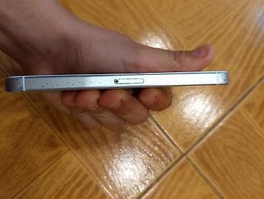 iphone 5 's: IPhone 5s, 16 GB, Gümüşü — 2