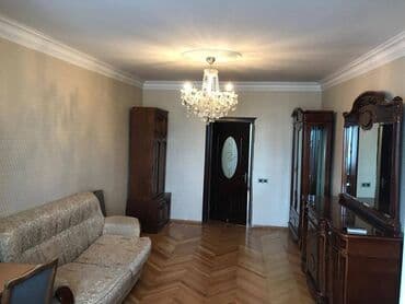 Gənclik metrosunun yaxınlığında (Skaçkanın,koorparasiya universitetin lalafo.az -da Gənclik metrosunun yaxınlığında (Skaçkanın,koorparasiya universitetin