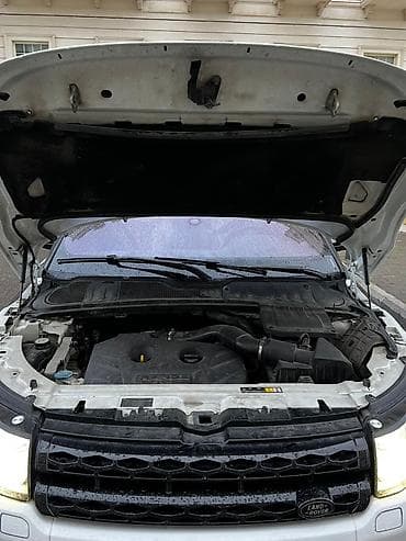 audi a5: Range Rover Evoque – ağ rəng, şəhər və ofroad üçün kompakt premium — 3