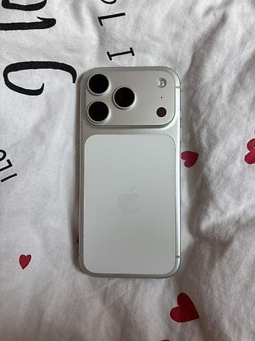 IPhone 17 Pro, Gümüşü lalafo.az -da IPhone 17 Pro, Gümüşü