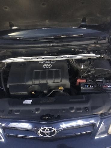 Toyota D-4D dizel mühərrikli avtomobilin mühərrik bölməsi - D-4D