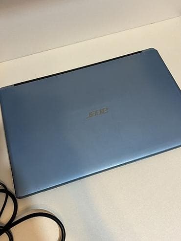 Acer: Acer noutbuk – mavi gövdə Xüsusiyyətlər: - Prosessor: Intel Pentium — 3