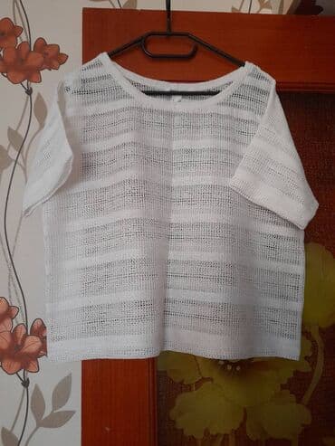 ağ qadın koftaları: Müxtəlif koftalar. Birinin qiyməti 10 man Разнообразные кофты, б/у — 3