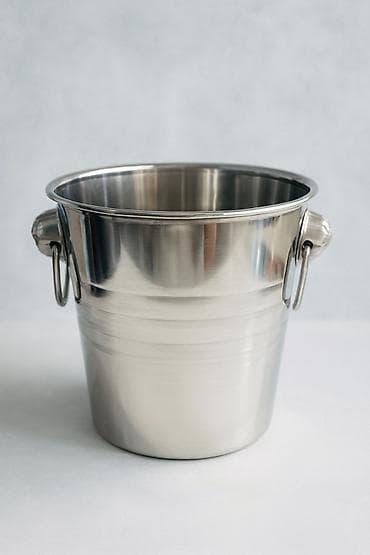 Buz vedrəsi Qalın nerj altı bütöv. buz vedresi 3.5L- 10Azn — 2