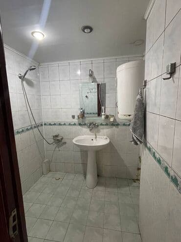 binede ipoteka evler: Bakı, Yeni Günəşli Massiv D, 3 otaqlı, Köhnə tikili, 80 kv. m — 6