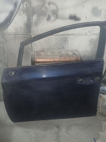 Toyota Prius 30duğ kuzanın şofer qapsı satılır 50 Azn satılır Real