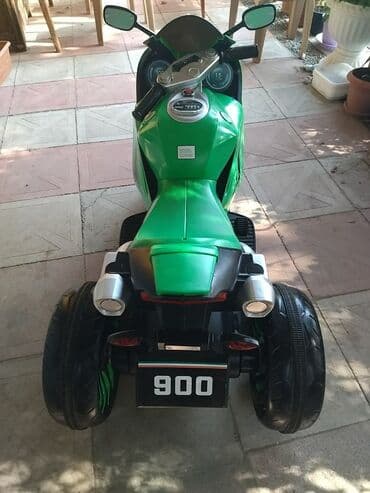 Moto ela veziyet, az surulub. 12 yasa geder. iki motor ve iki — 9