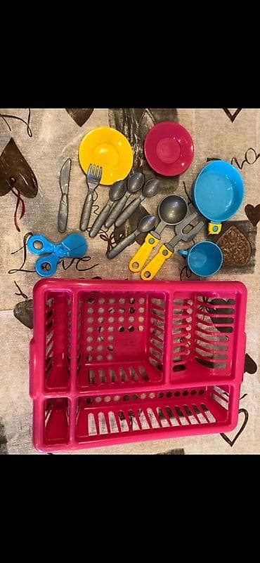 Uşaq üçün plastik mətbəx/oyun qab-qacaq dəsti Tərkib: - 1 ədəd