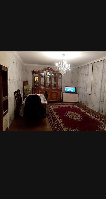 Təcili satılır. Göyərçin parkı yaxınlığı Şahmat klubunun arxası 14 -