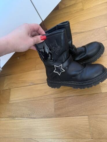 Məktəbli forması: Uşaq qız üçün qara dəri çəkmələr - Model: orta baldır hündürlüklü — 2