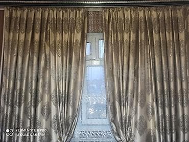 perde sekilleri: Zərif naxışlı klassik pərdə dəsti - Rəng: açıq bej fon üzərində tünd — 2