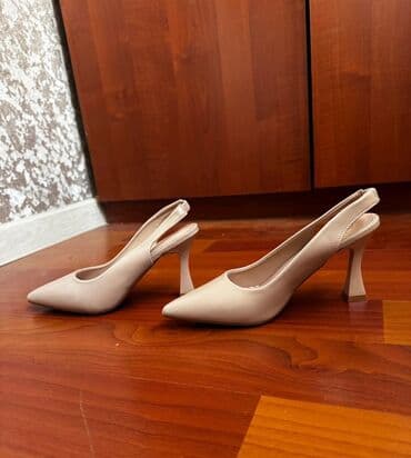 Audi: Bej rəngli qadın ayaqqabısı – slingback model - Ucu iti, klassik şıq — 2