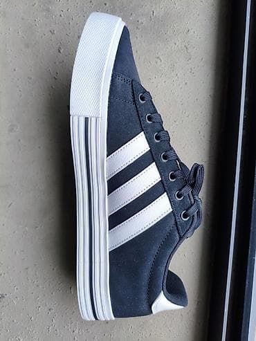 şanel krosovkalar: Məhsul: Adidas Daily 4.0 kişi krossovkası Xüsusiyyətlər: - Model — 2