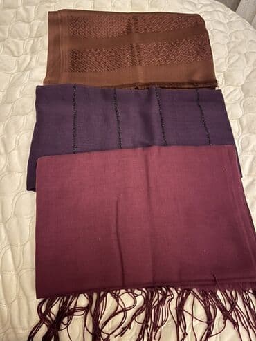 qadın şarfları snuda: Qadın şalı dəsti – 3 ədəd Rənglər: qəhvəyi, bənövşəyi və bordo. Qiymət — 1