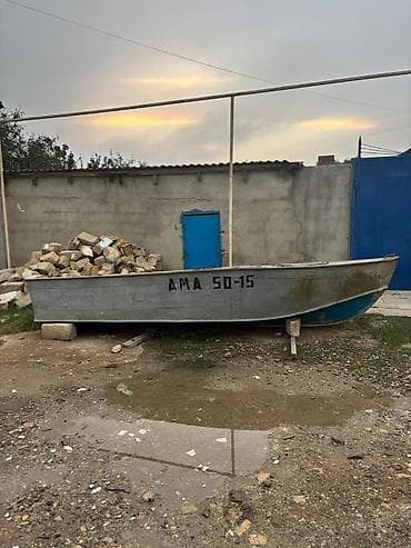 Metallik korpuslu qayıq və 55lik yamaha mator - Material: perçinli