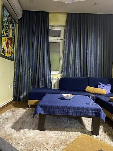 işlənmiş divanlar: Künc divan, İşlənmiş, Çatdırılma yoxdur — 4