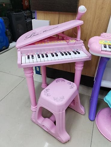 Royal Rast musiqi alətləri mağazası. Əhmədli, İnşaatçılar və